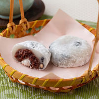 岡山大正９年創業「おもちの黒川」生クリーム入り豆塩大福