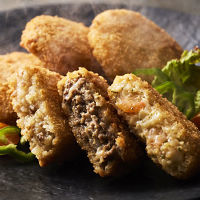 大阪「洋食Ｒｅｖｏ」３種の洋食セット（油調済）