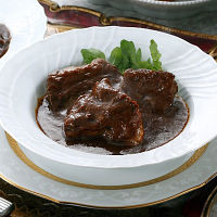 神戸・元町「伊藤グリル」黒毛和牛ビーフシチュー３個