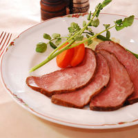 神戸・元町「伊藤グリル」黒毛和牛ローストビーフ