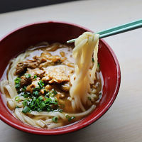 香川オリーブ牛入りとろけるスパイシーカレーうどん６人前
