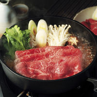 宮崎県産霧峰牛（交雑種）赤身モモすき焼き用（５００ｇ）