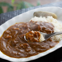 大阪「洋食Ｒｅｖｏ」和牛すじカレー（レトルト・４箱）