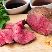 「ノワ・ド・ココ」黒毛和牛Ａ４ランクロースのローストビーフ