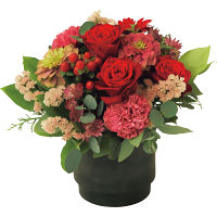 生花アレンジレッドＭ（ボックス：ブラック）