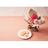 【母の日専用】ゴディバ　あまおう苺クッキーとスタンディングブーケのセット