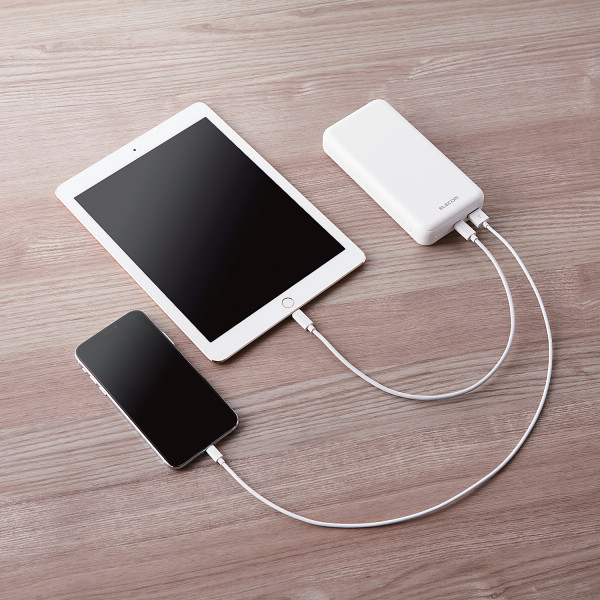 エレコム　モバイルバッテリー　２００００ｍＡｈ ホワイトのサムネイル画像1